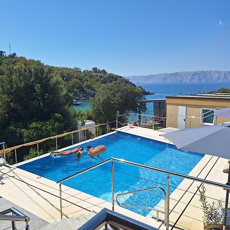Boora Glamp Experience & Heated Infinity Pool Hotel Сен Екстериор снимка